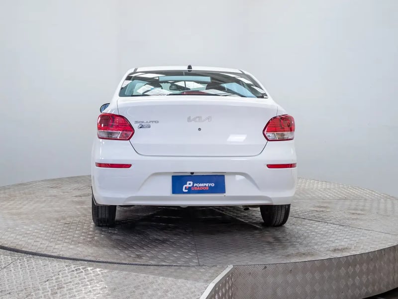 Kia SOLUTO 2024 - Imagen 6 de 20