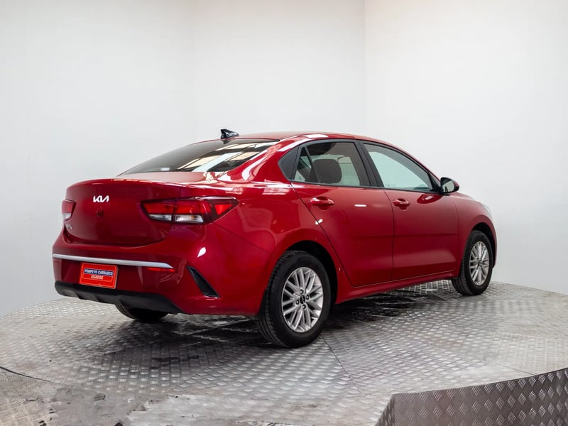 Kia RIO 4 2022 - Imagen 7 de 19