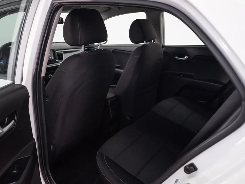 Kia RIO 5 2020 - Imagen 14 de 20