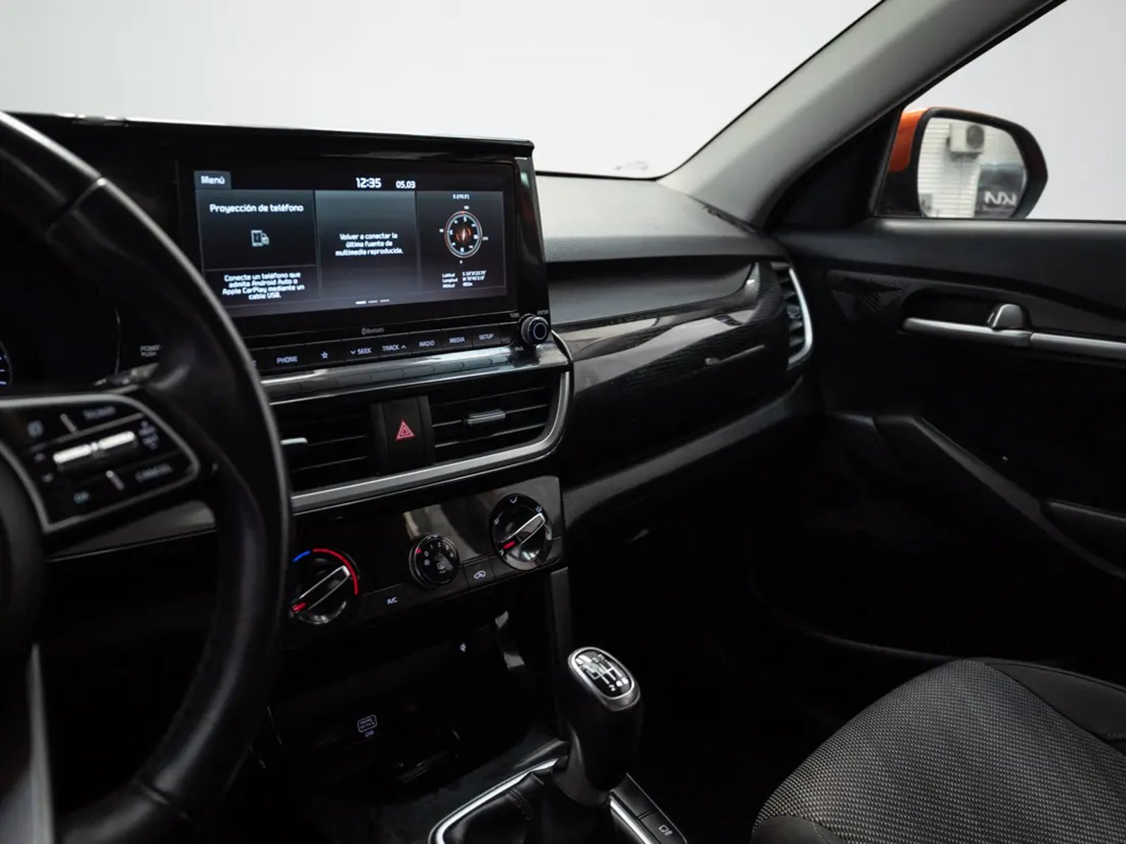 Kia SELTOS 2023 - Imagen 12 de 19