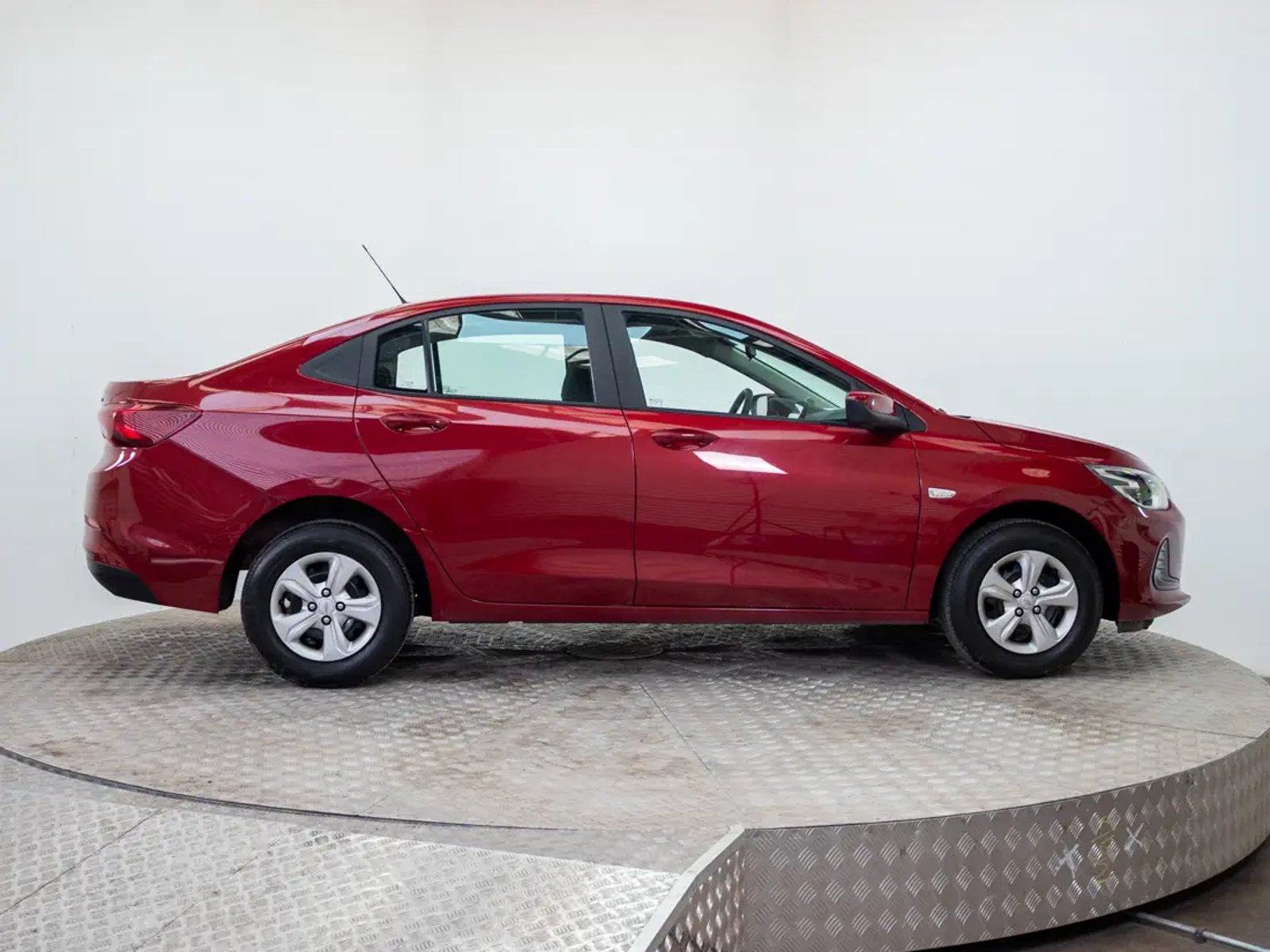 Chevrolet ONIX 2024 - Imagen 8 de 20