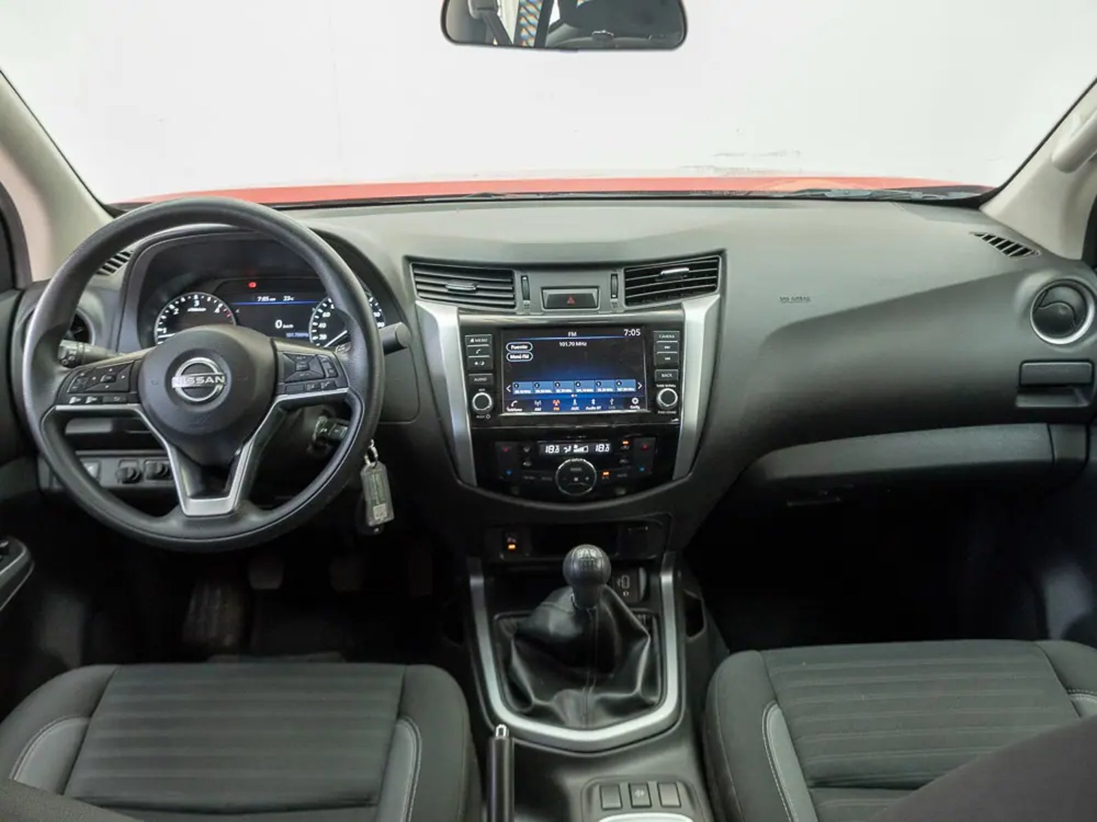NISSAN NAVARA 2024 - Imagen 11 de 16