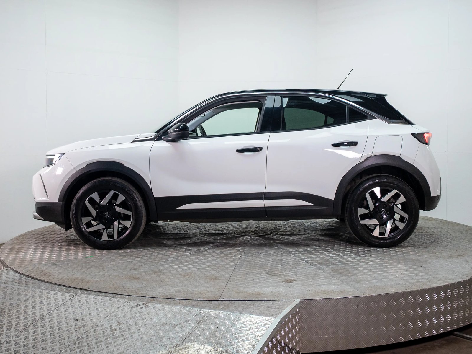 Opel MOKKA 2023 - Imagen 4 de 17