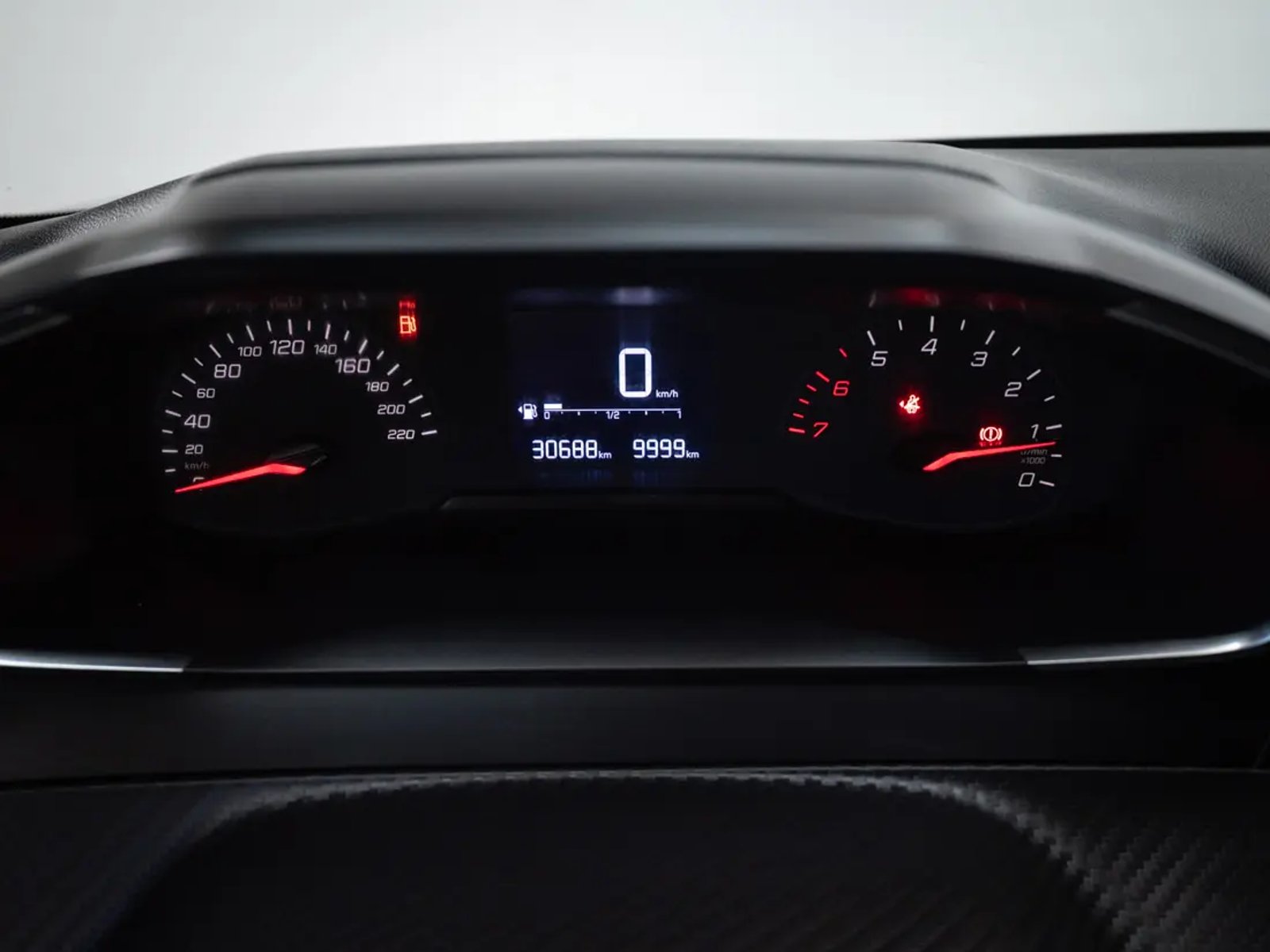 PEUGEOT 208 2023 - Imagen 13 de 18