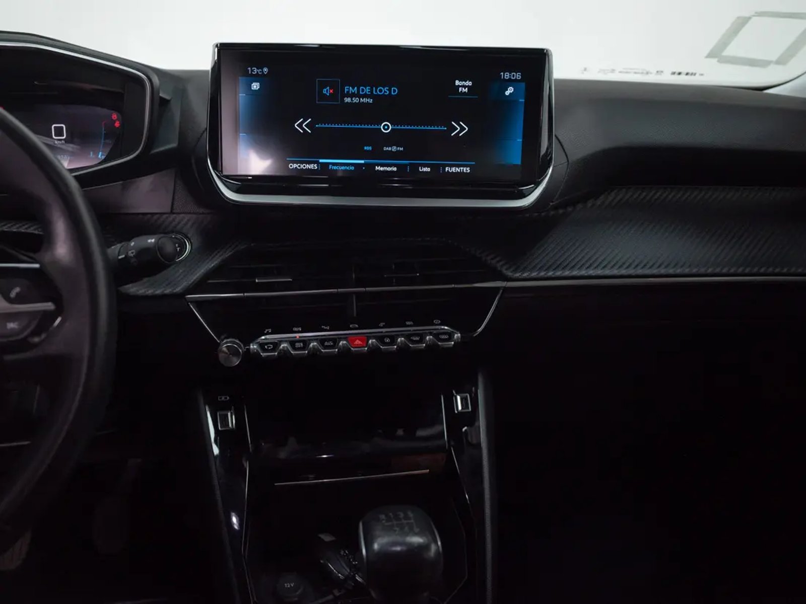 Peugeot 2008 2023 - Imagen 16 de 19