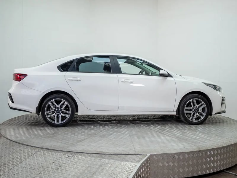 Kia CERATO 2019 - Imagen 8 de 19