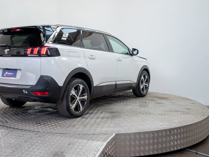 Peugeot NUEVO 5008 2023 - Imagen 7 de 19