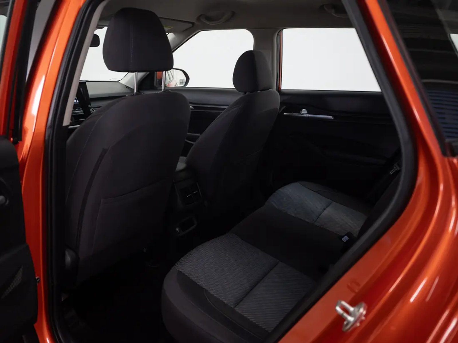 Kia SELTOS 2023 - Imagen 14 de 19