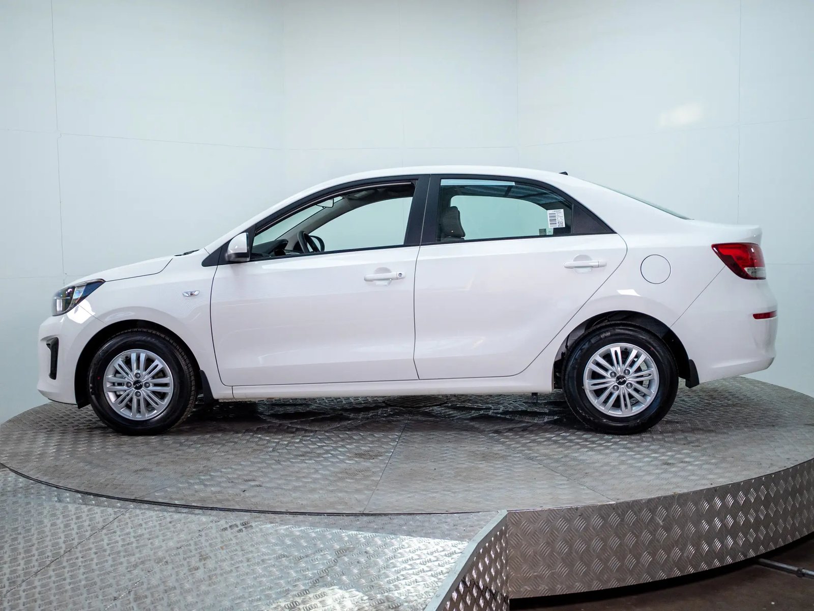 Kia SOLUTO 2026 - Foto 5 de 19