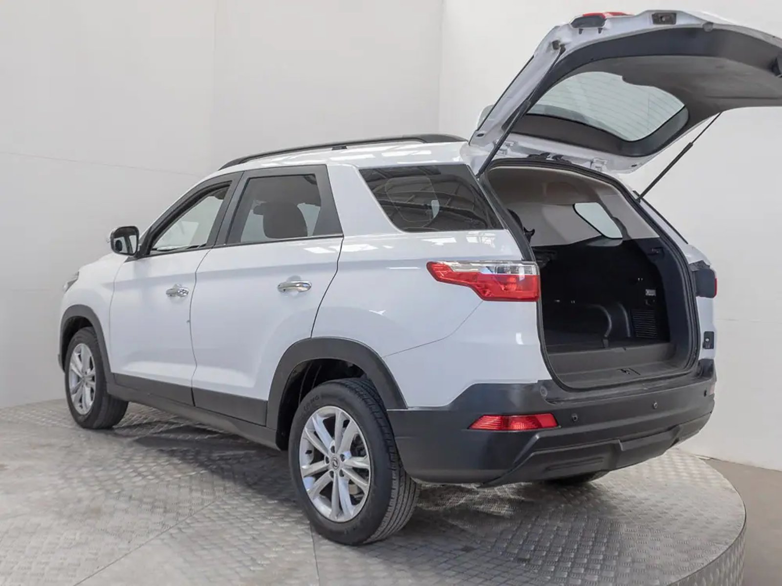 DFSK SUV 560 2023 - Imagen 11 de 16