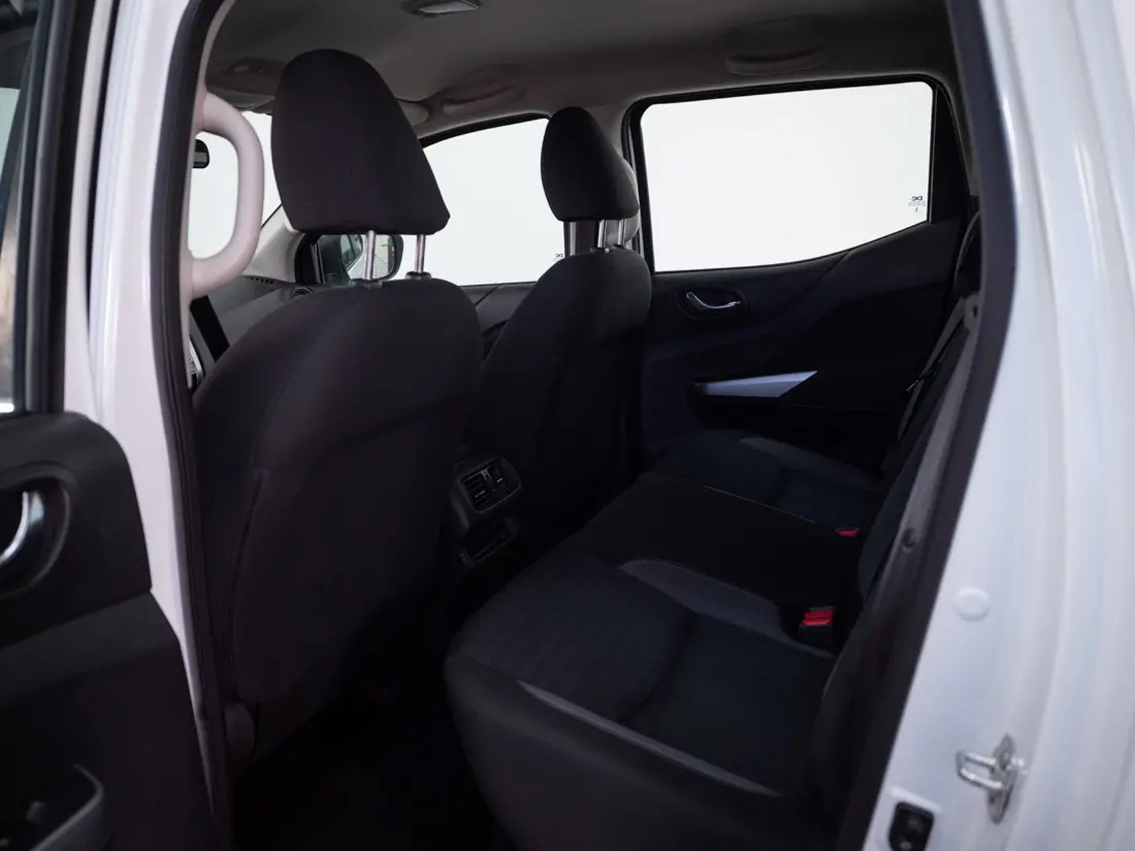 NISSAN NAVARA 2024 - Imagen 11 de 13
