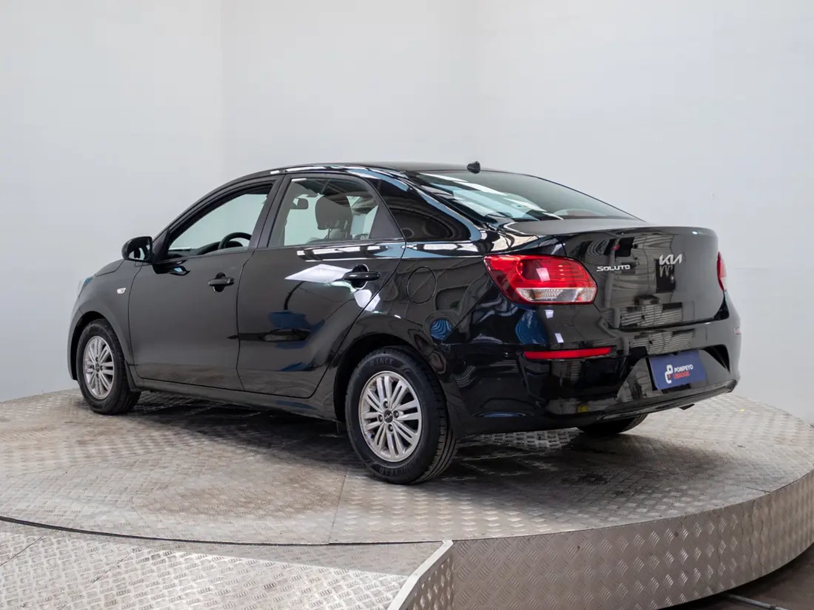 Kia SOLUTO 2023 - Foto 5 de 20