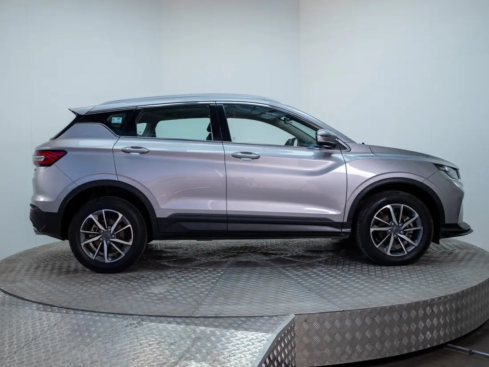 GEELY COOLRAY 2023 - Imagen 10 de 18