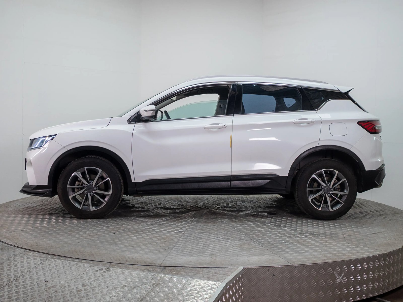 GEELY COOLRAY 2023 - Imagen 5 de 20
