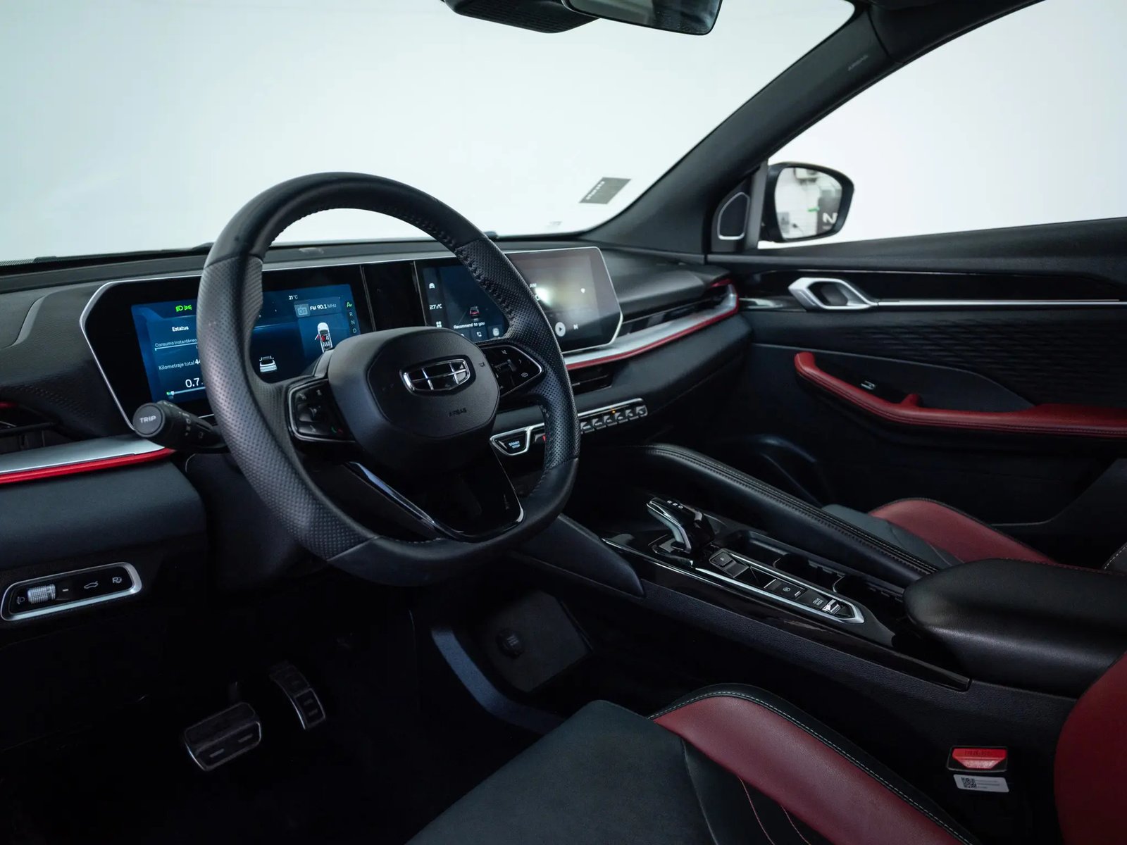 GEELY COOLRAY 2024 - Imagen 11 de 18
