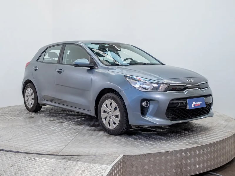 Kia RIO 5 2018 - Imagen 8 de 19