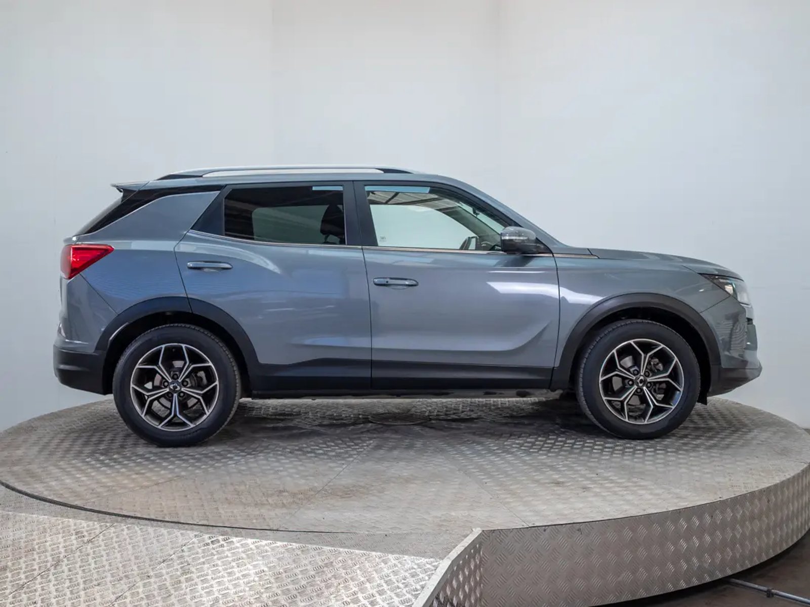 SsangYong KORANDO 2024 - Imagen 9 de 20