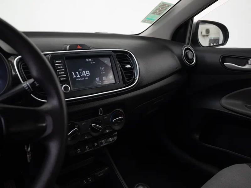 Kia SOLUTO 2024 - Imagen 12 de 20