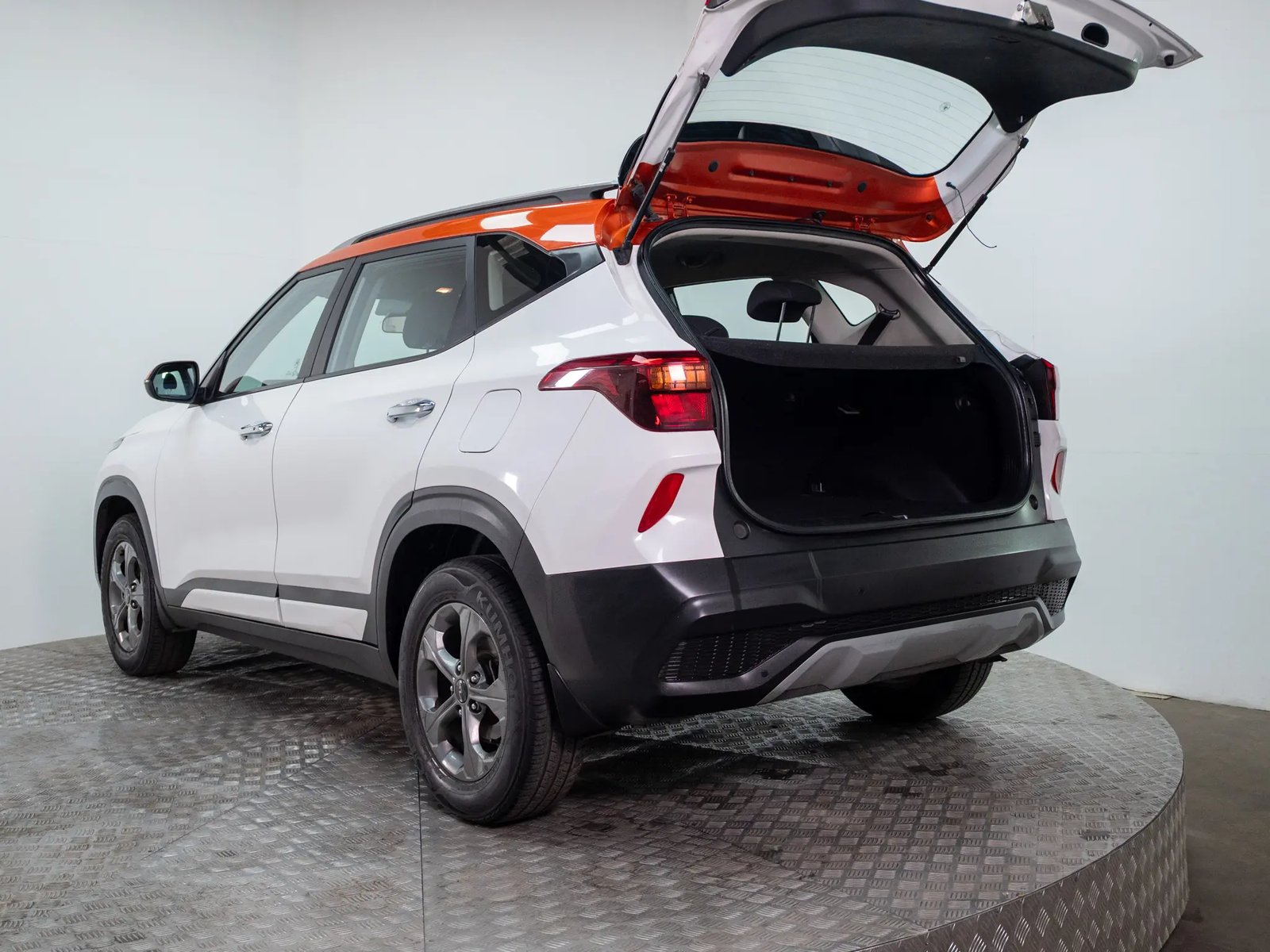 KIA SELTOS 2022 - Imagen 9 de 18