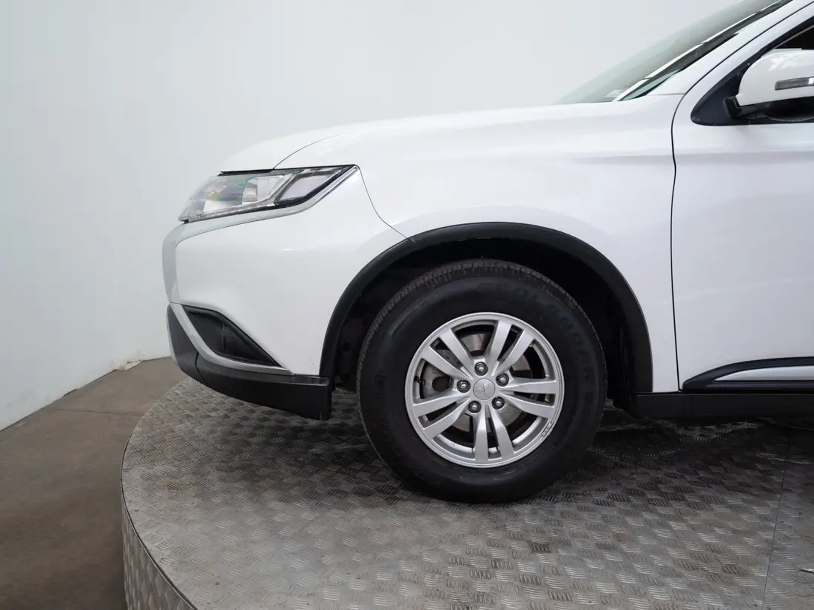 Mitsubishi OUTLANDER 2022 - Imagen 17 de 20