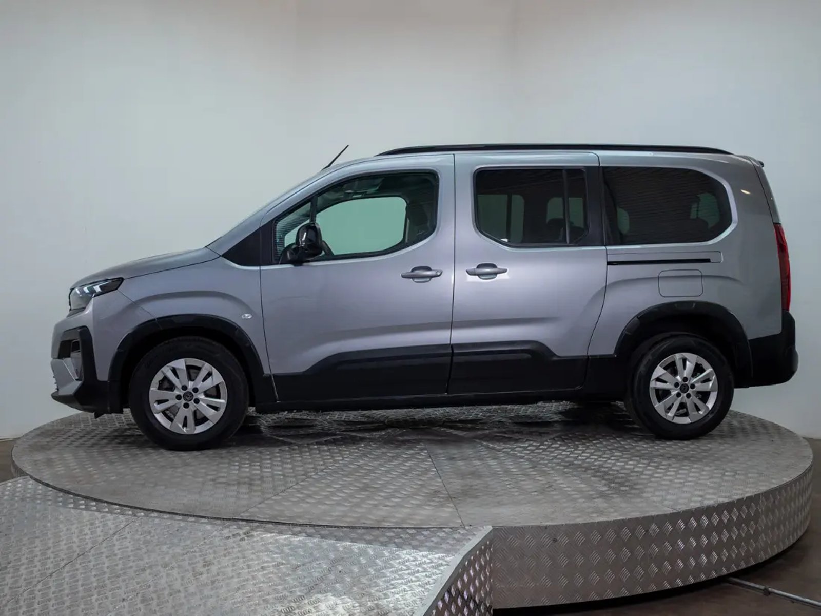 PEUGEOT RIFTER 2025 - Imagen 11 de 17