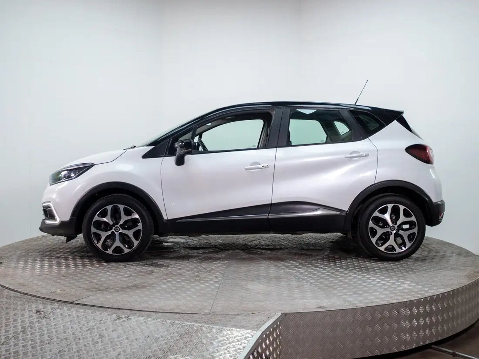 Renault CAPTUR 2020 - Foto 4 de 19