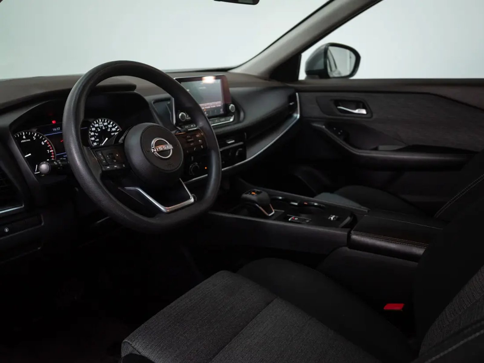 NISSAN X-TRAIL 2024 - Imagen 16 de 20