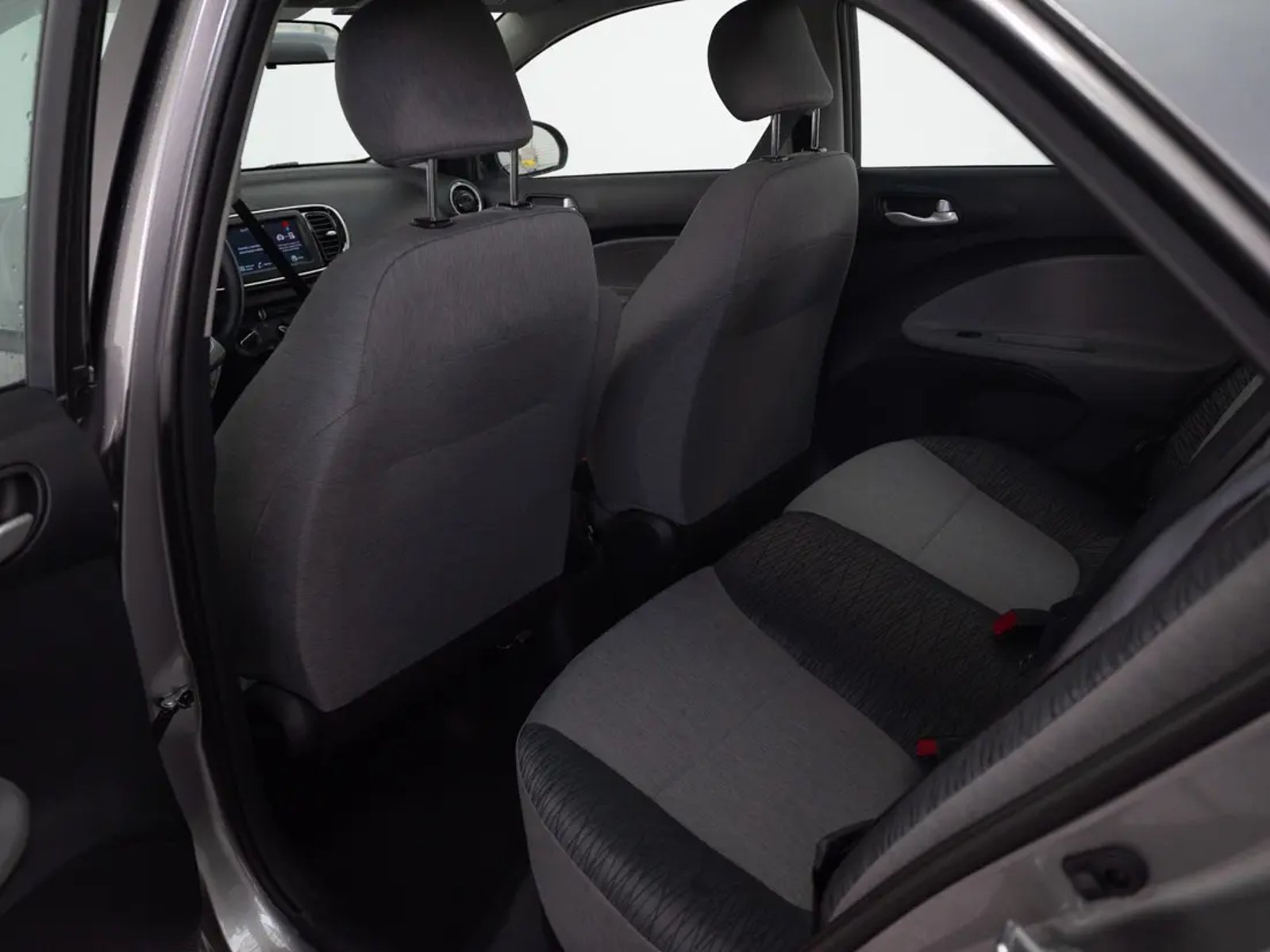 Kia SOLUTO 2026 - Imagen 14 de 19