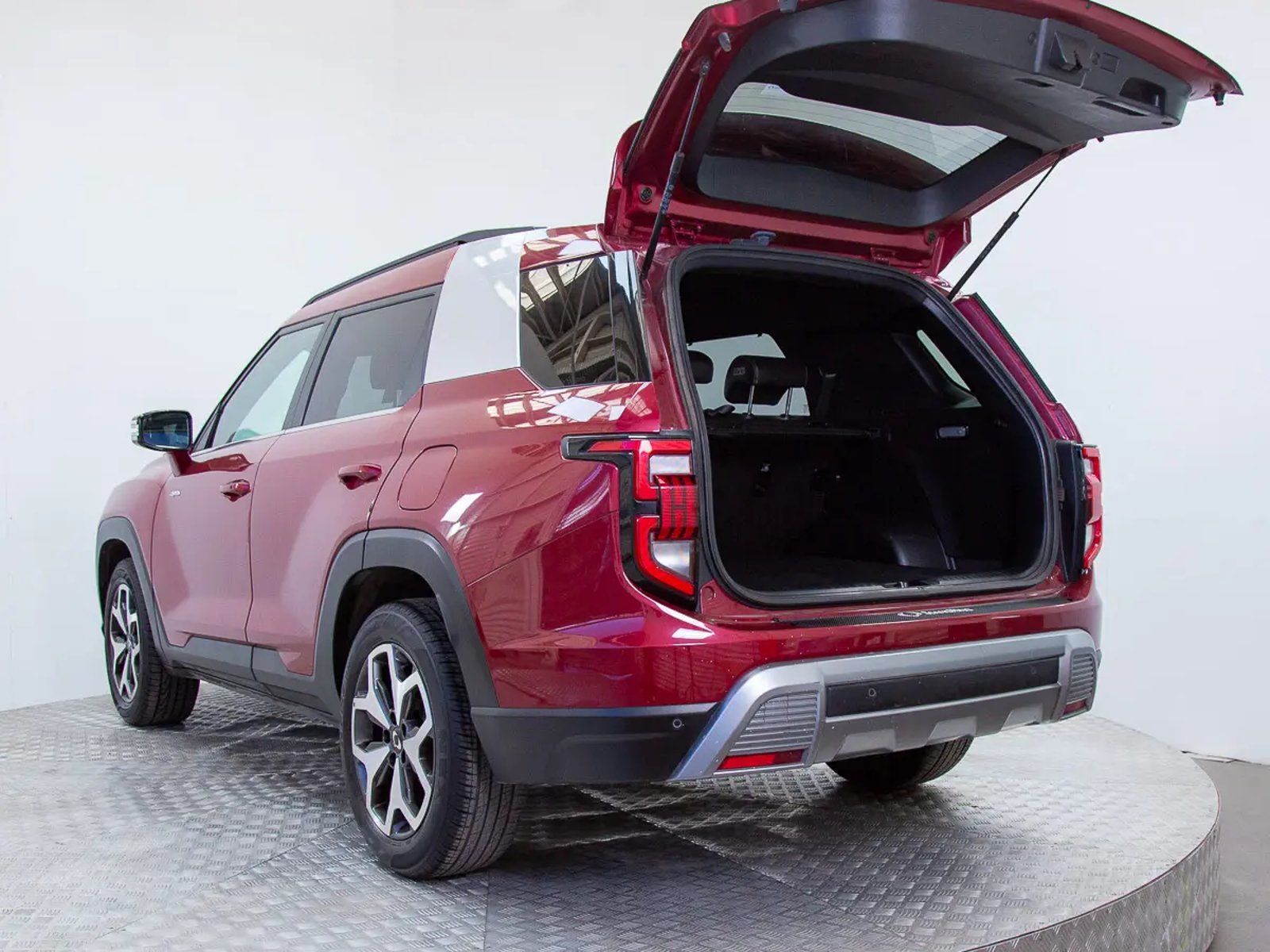 SSANGYONG TORRES 2023 - Imagen 12 de 19