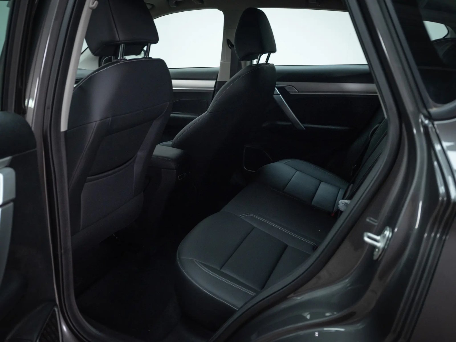 GEELY COOLRAY 2026 - Imagen 13 de 18