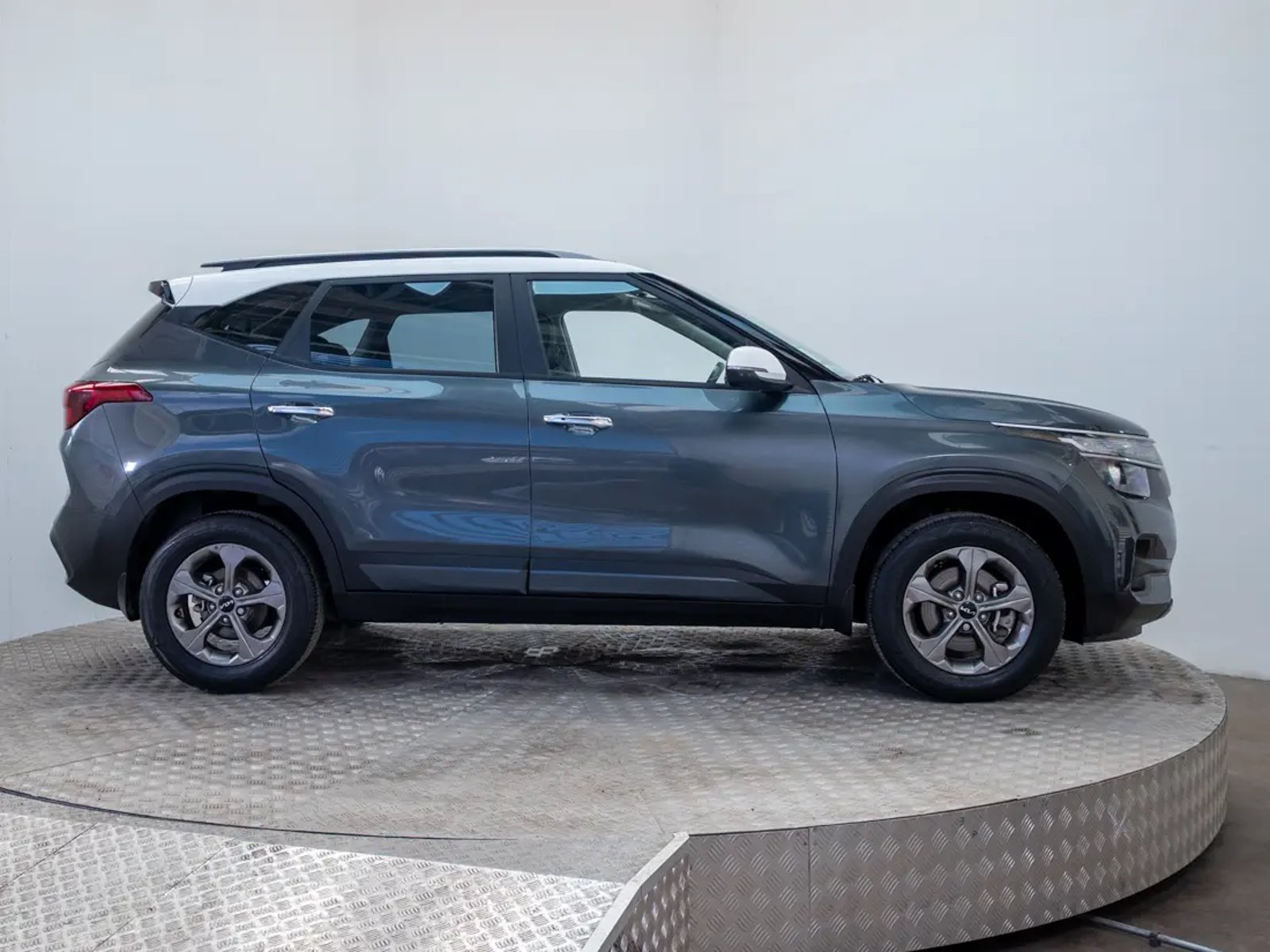 Kia SELTOS 2022 - Imagen 8 de 18