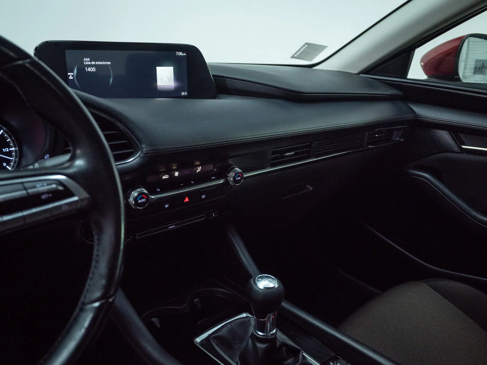 MAZDA 3 2023 - Imagen 10 de 14