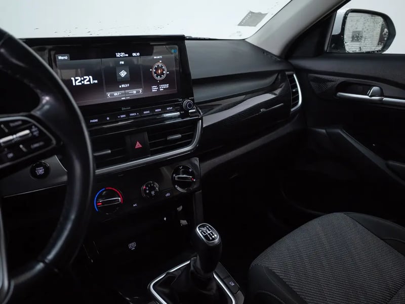Kia SELTOS 2021 - Imagen 12 de 20
