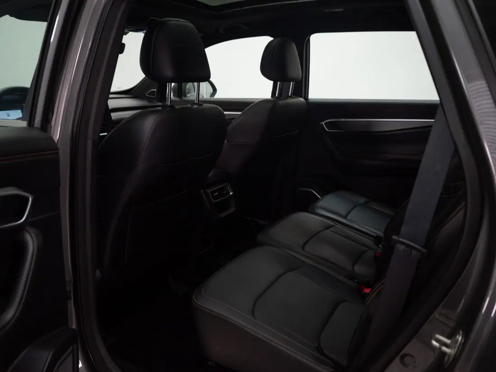 Geely OKAVANGO 2025 - Imagen 14 de 20