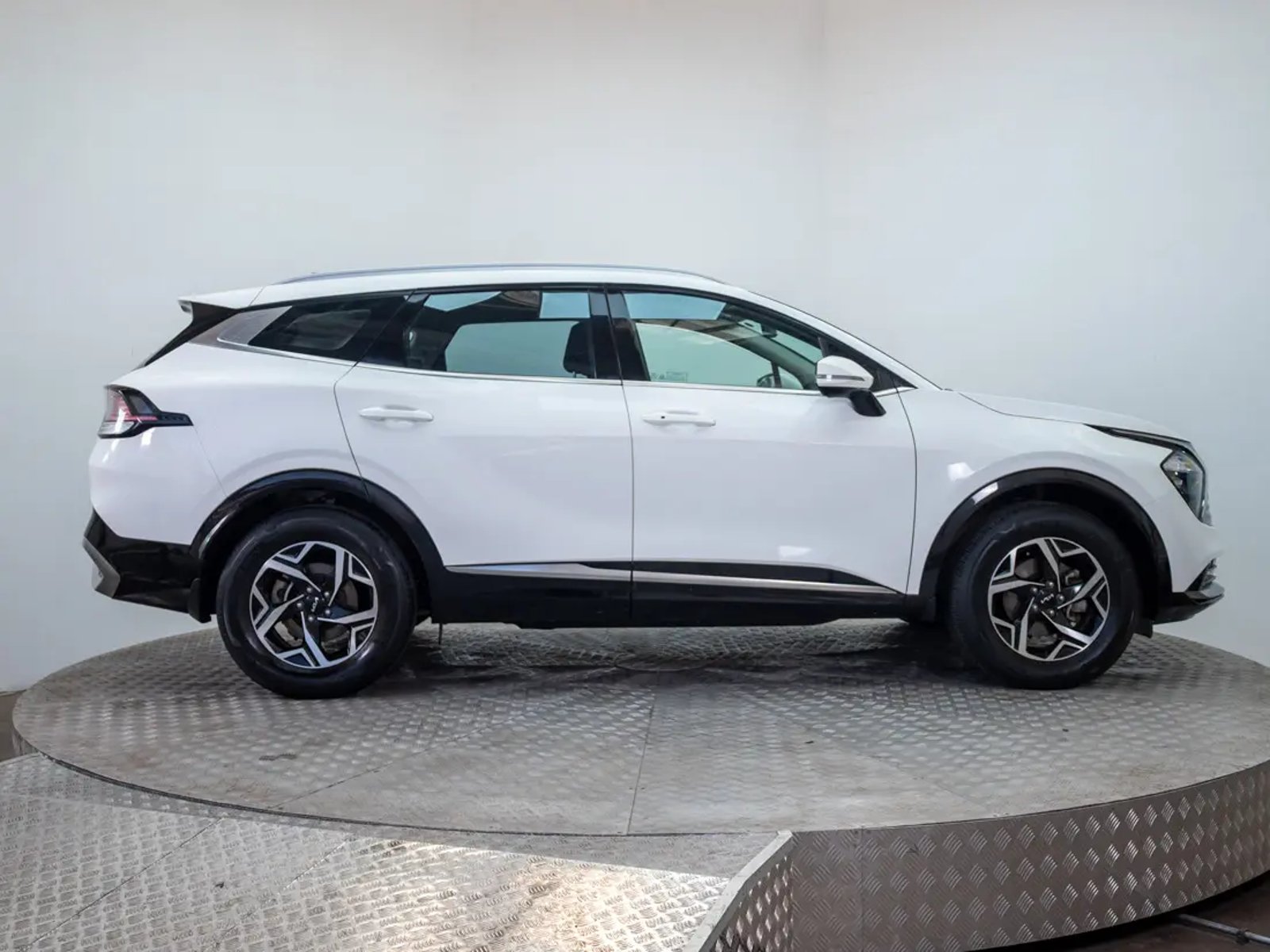Kia SPORTAGE 2022 - Imagen 8 de 19