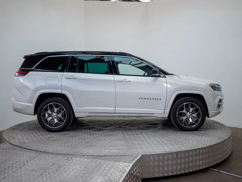 Jeep COMMANDER 2023 - Imagen 8 de 20
