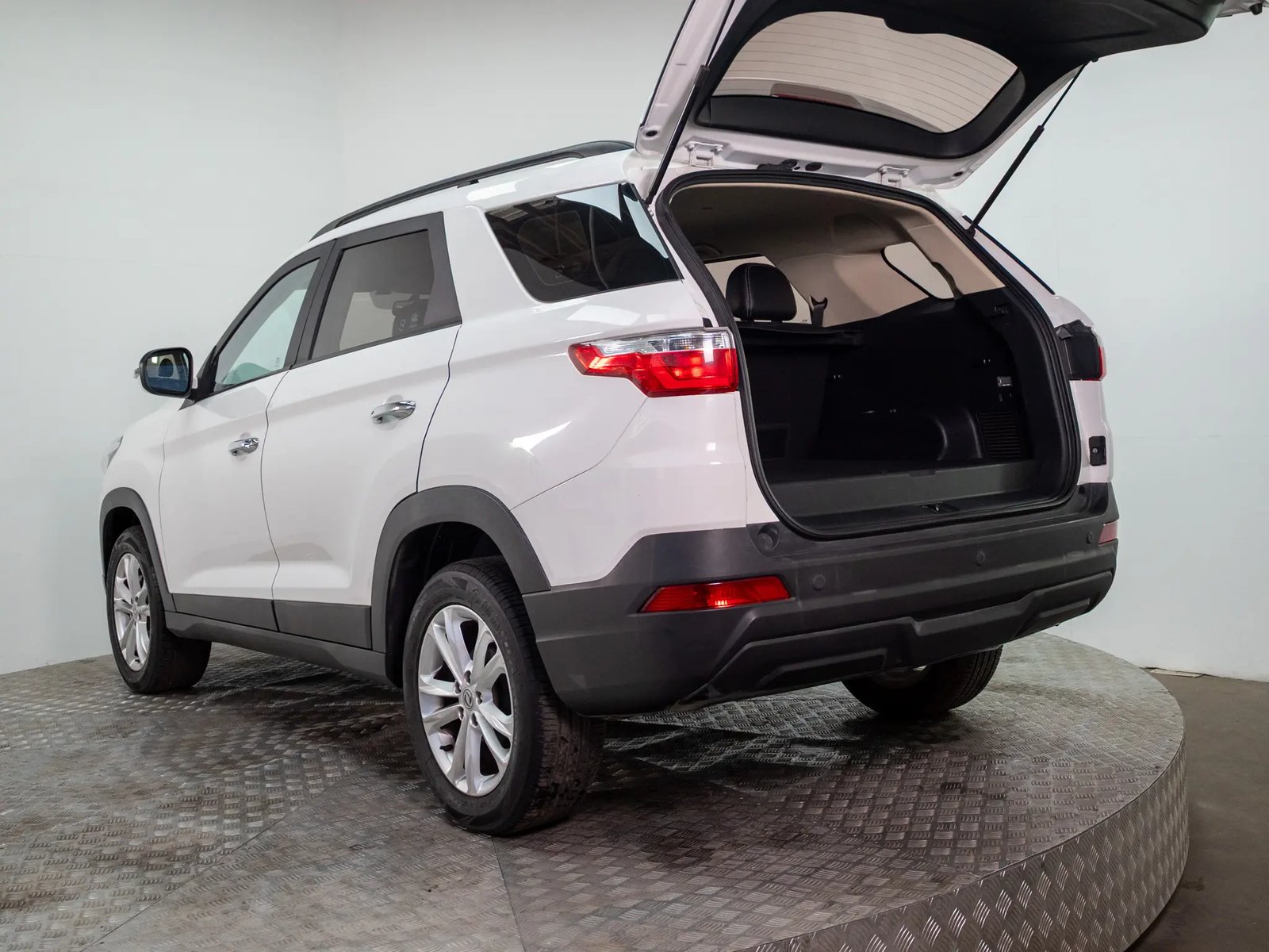 DFSK SUV 560 2022 - Imagen 10 de 18
