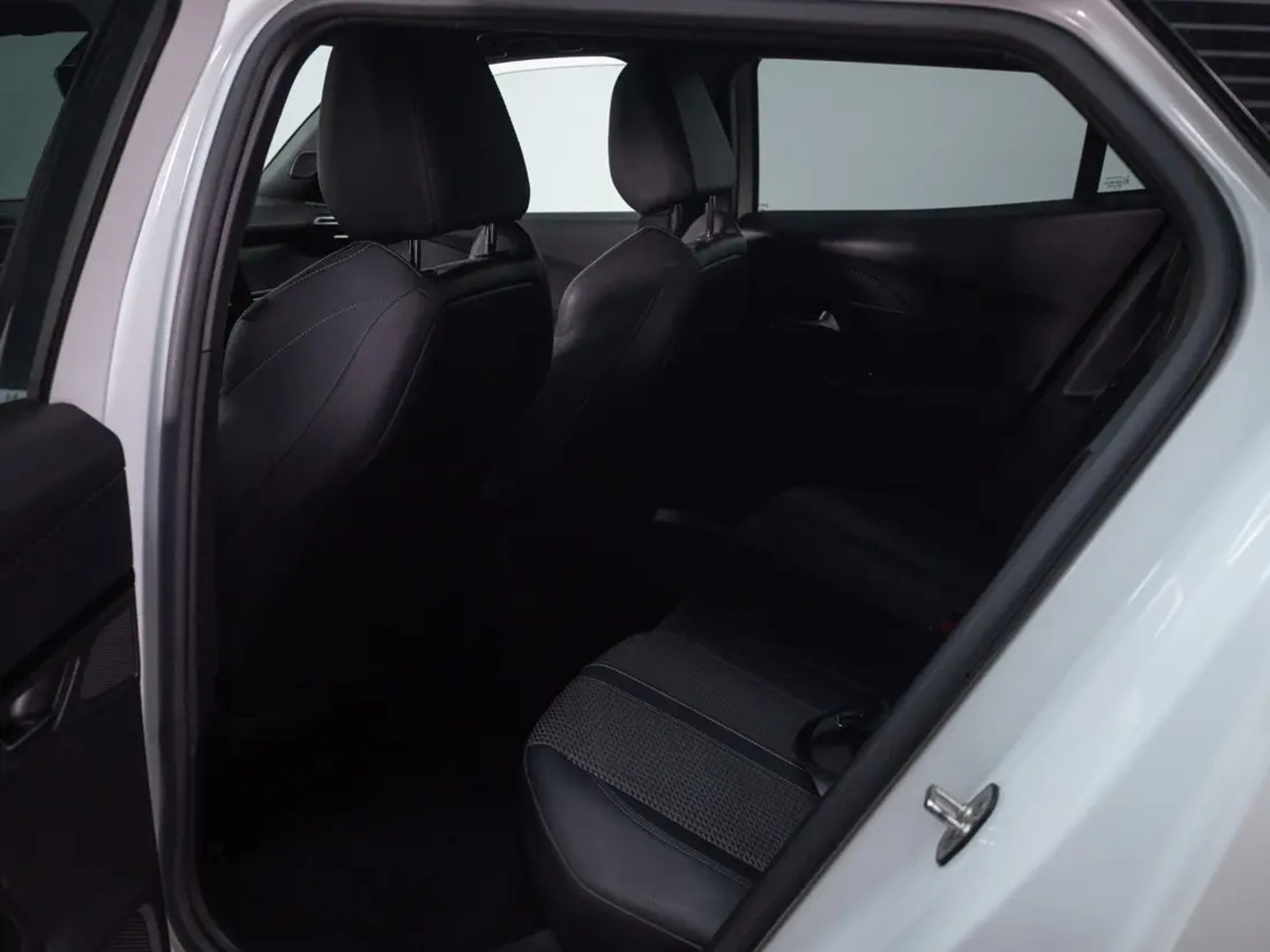 PEUGEOT 2008 2021 - Imagen 19 de 19