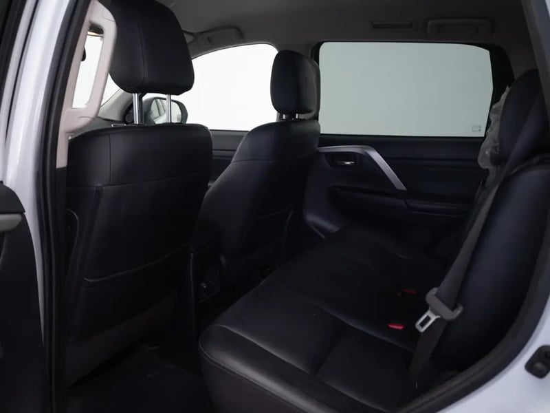 Mitsubishi MONTERO SPORT 2024 - Imagen 14 de 19