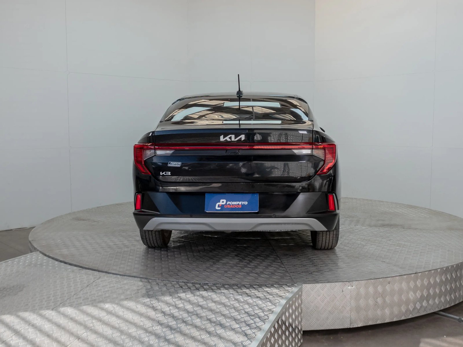 KIA K3 2024 - Imagen 7 de 16