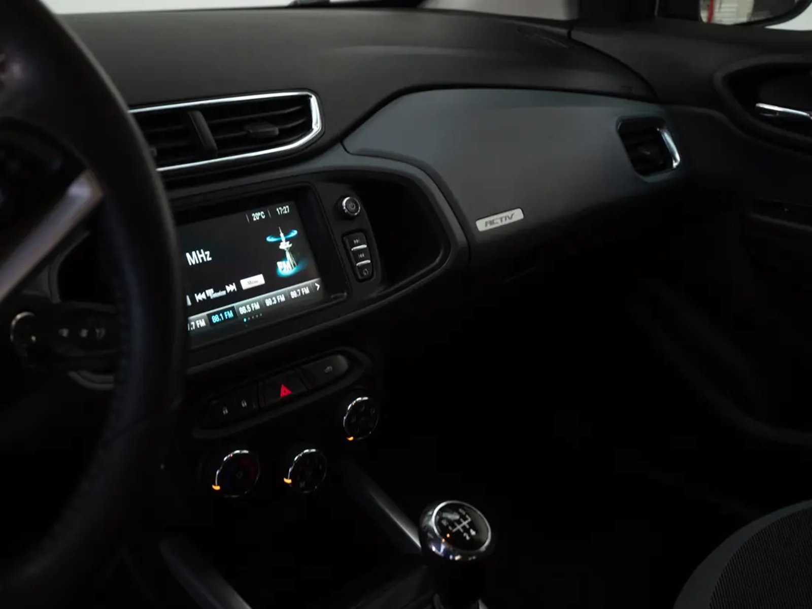 Chevrolet ONIX 2020 - Imagen 13 de 17
