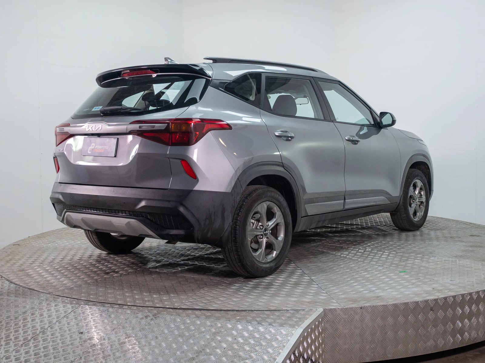 KIA SELTOS 2023 - Imagen 8 de 19
