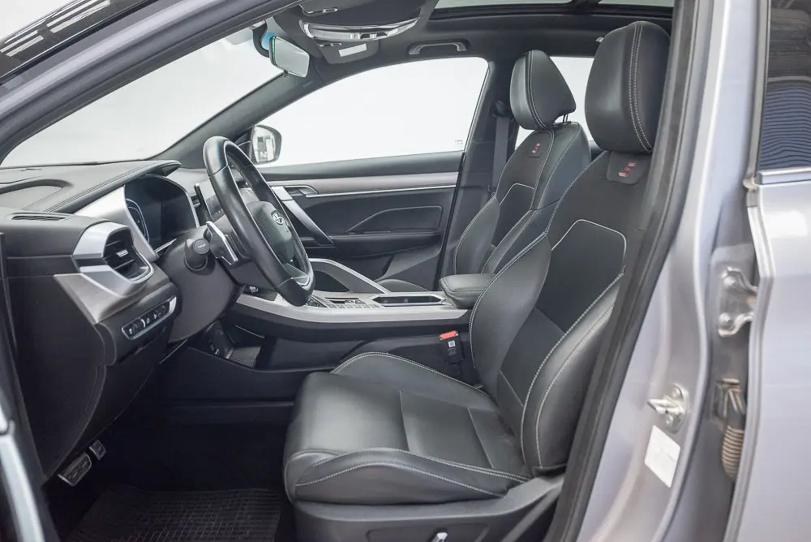 GEELY COOLRAY 2023 - Imagen 17 de 18