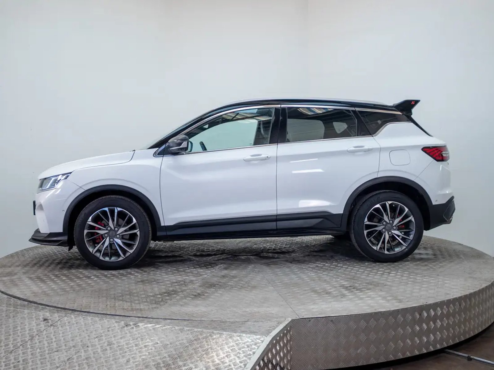Geely COOLRAY 2023 - Foto 4 de 20