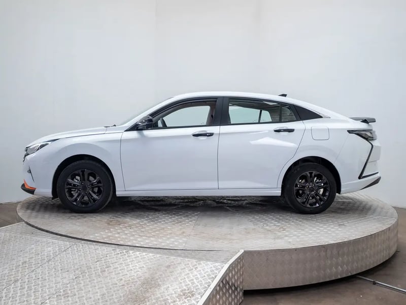 Dongfeng AEOLUS Y3 2024 - Imagen 4 de 18