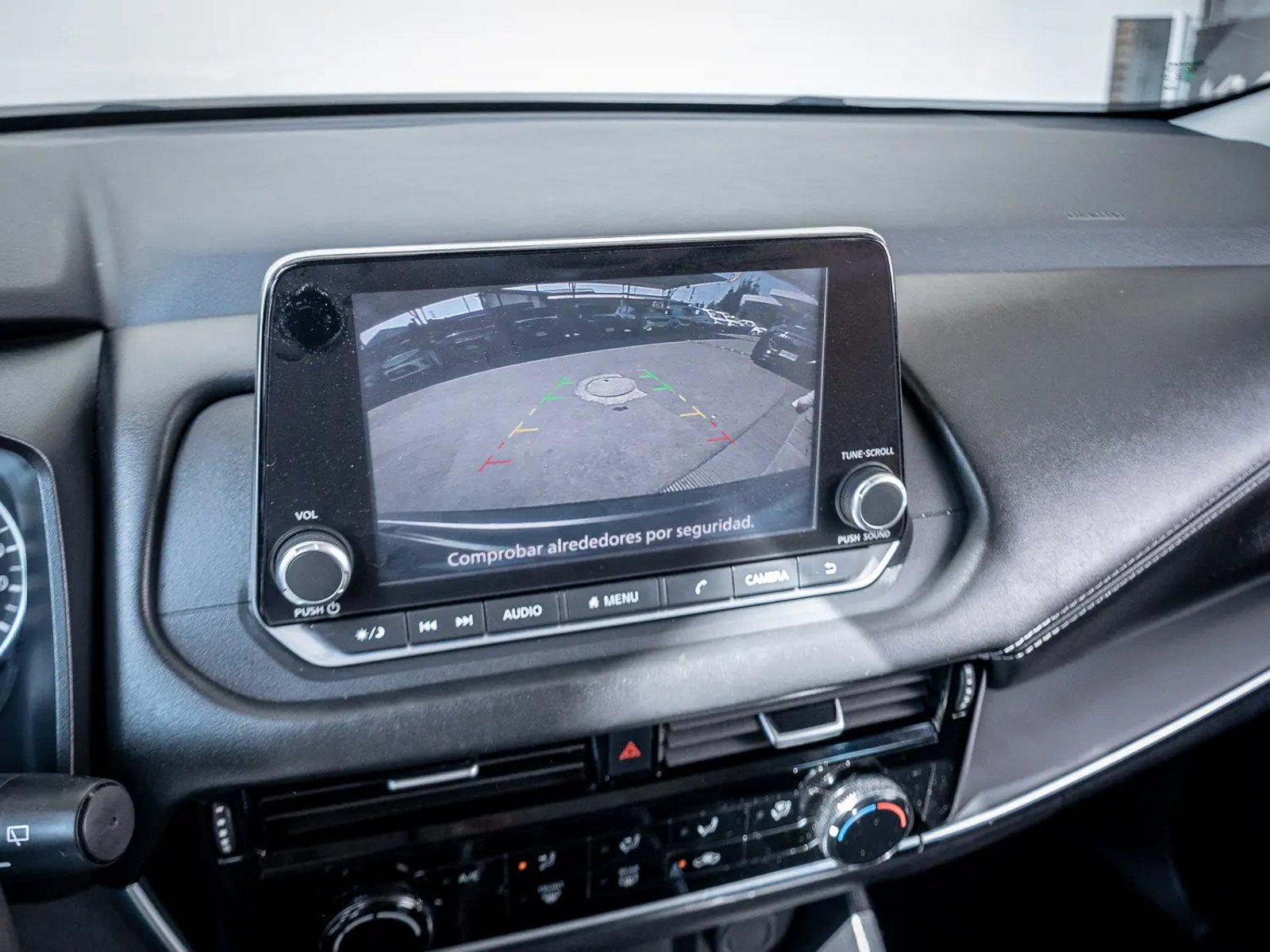 NISSAN QASHQAI 2023 - Imagen 14 de 17