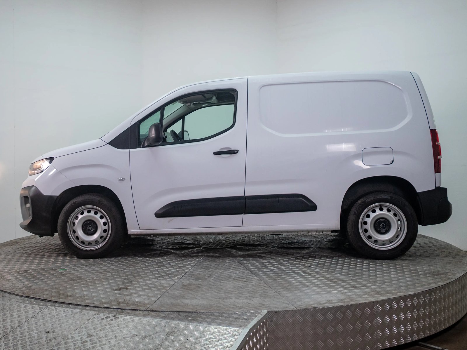 CITROËN BERLINGO 2025 - Imagen 7 de 16