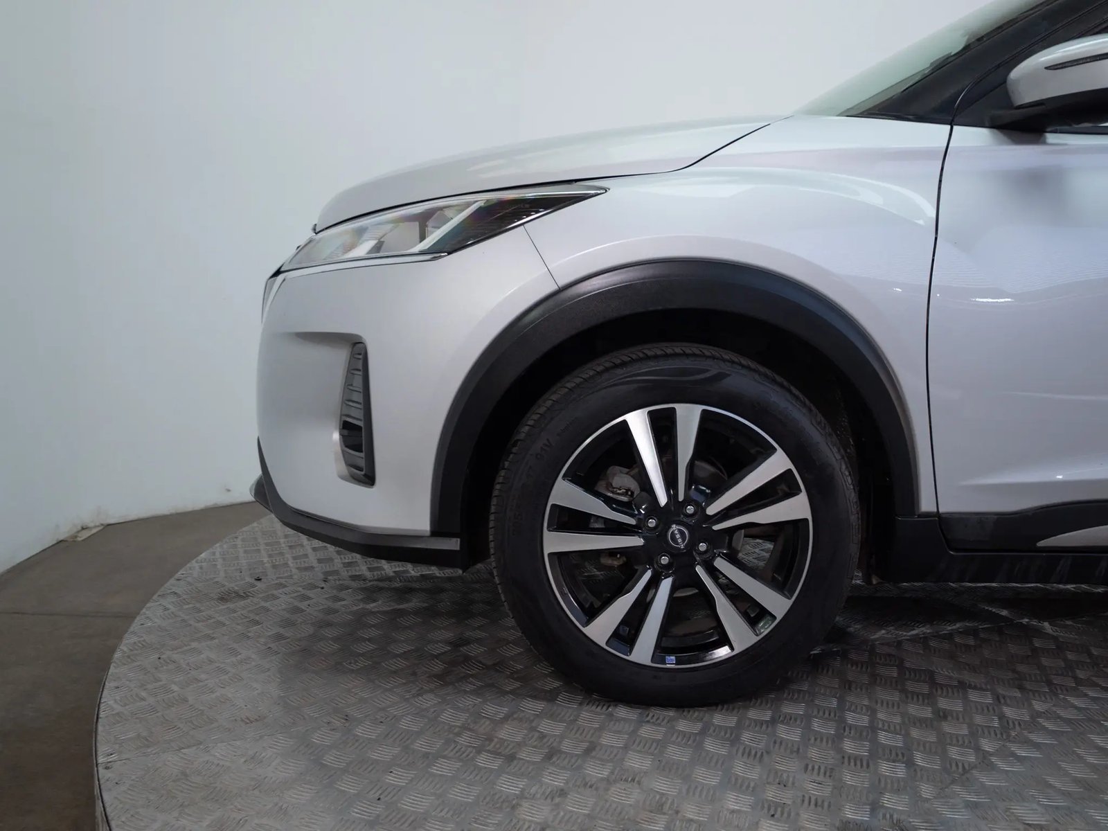 NISSAN KICKS 2023 - Imagen 18 de 20