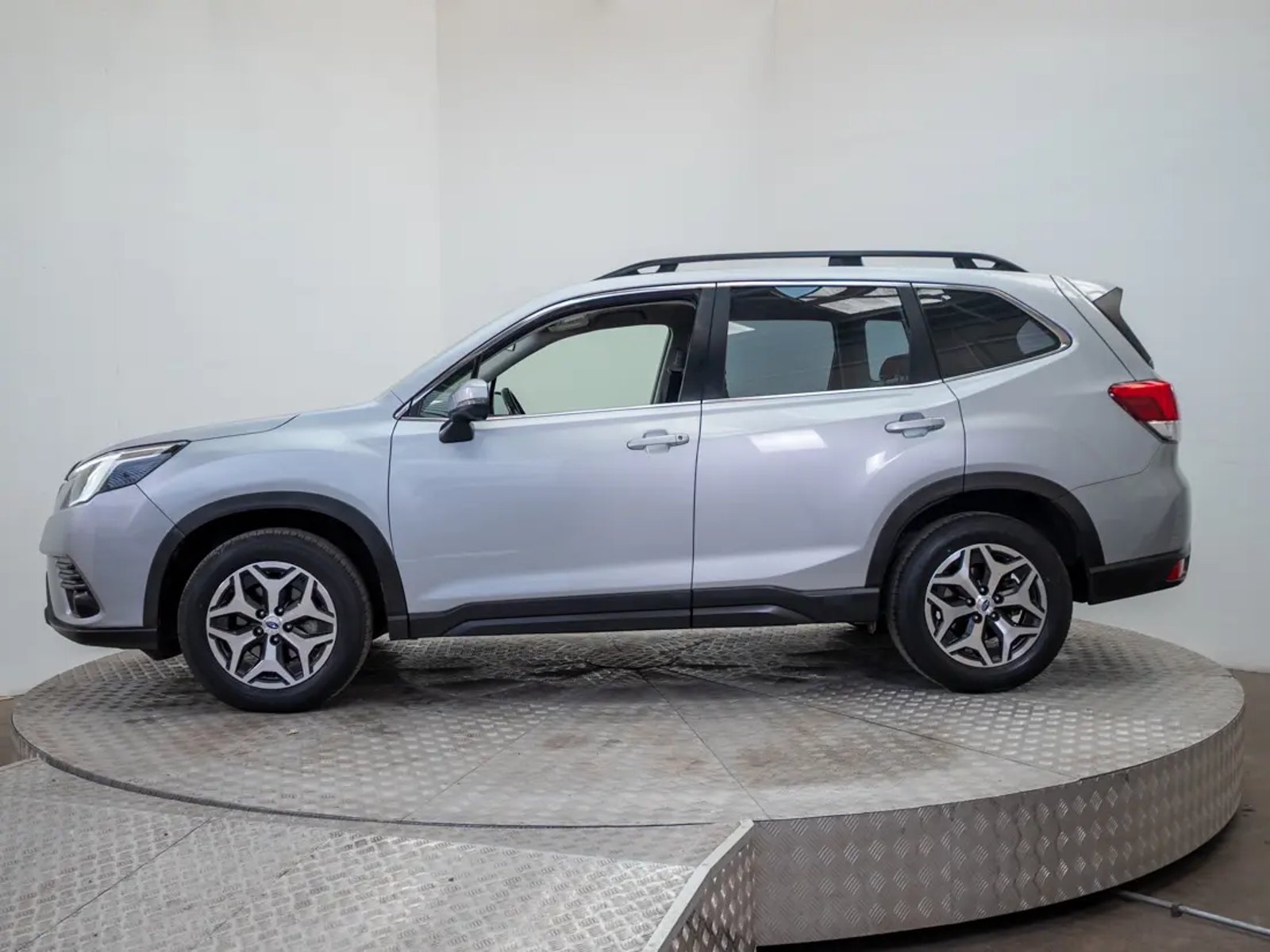 Subaru FORESTER 2023 - Foto 4 de 19