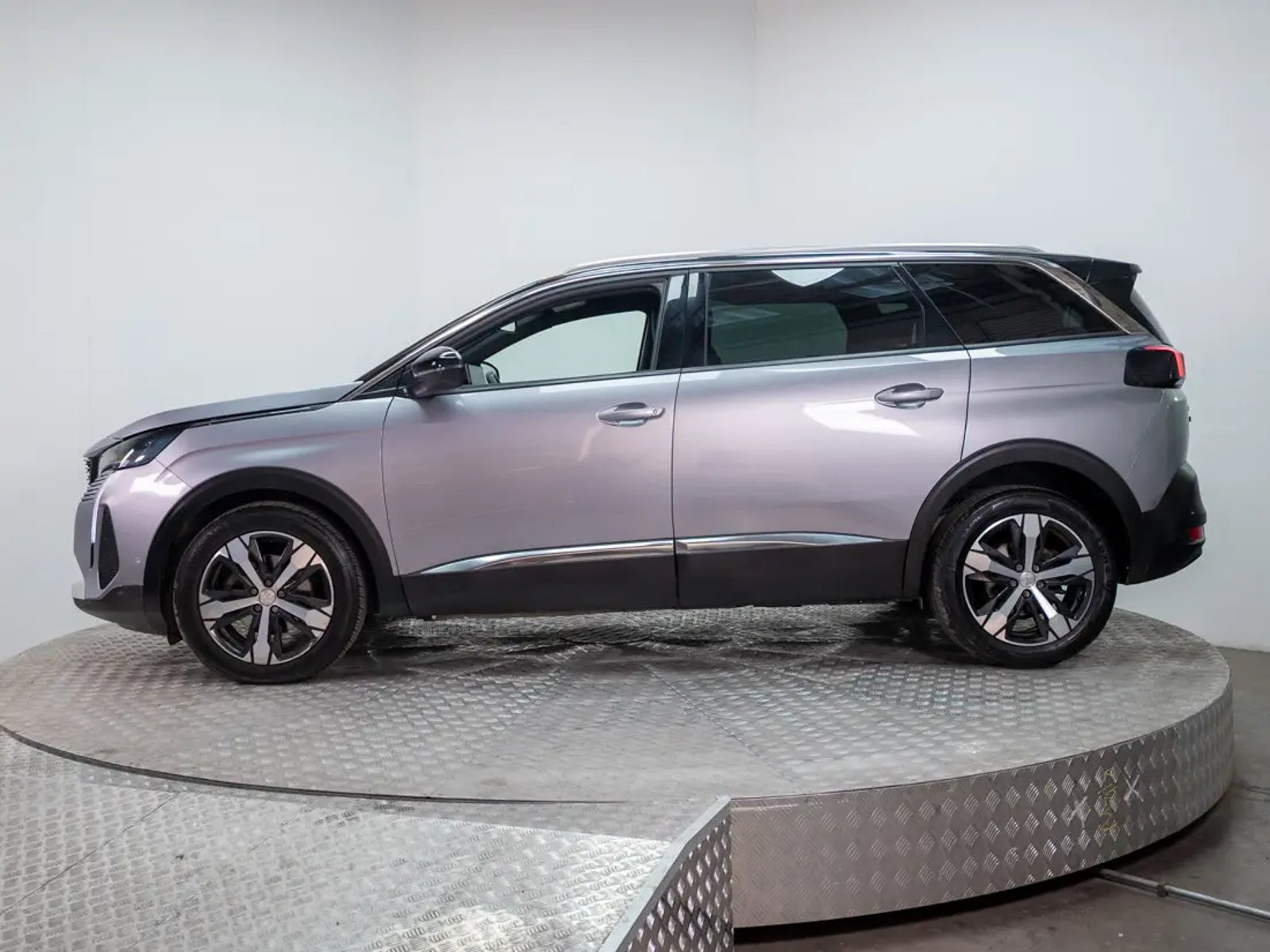 Peugeot 5008 2023 - Imagen 4 de 19